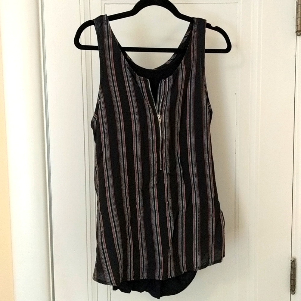 Latched Mama nursing top